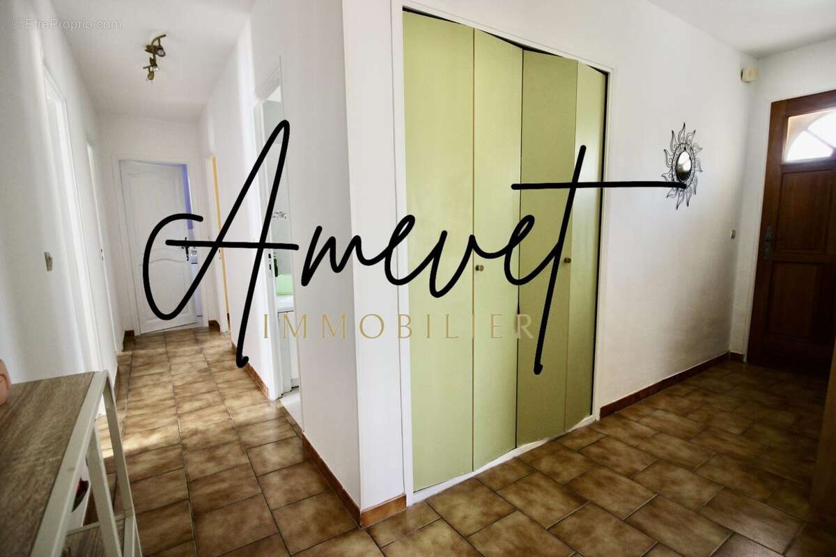 Maison 144 m² à Saint-Saturnin-Les-Avignon  - photo 4