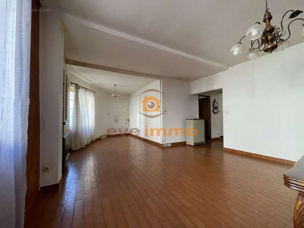 Appartement à LESPIGNAN