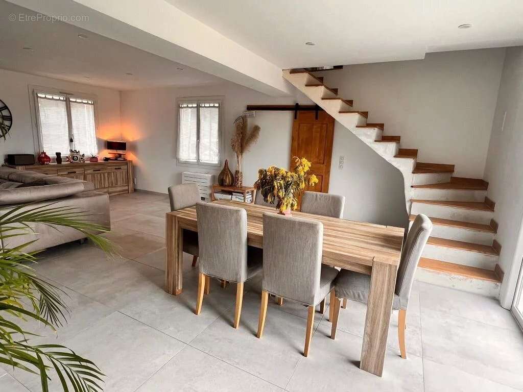 Maison à TOURVES