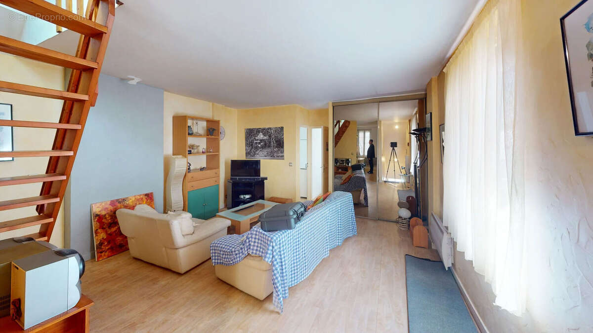 BESANÇON - QUARTIER CHAPRAIS-Duplex 3 pièces avec potentiel - photo 6