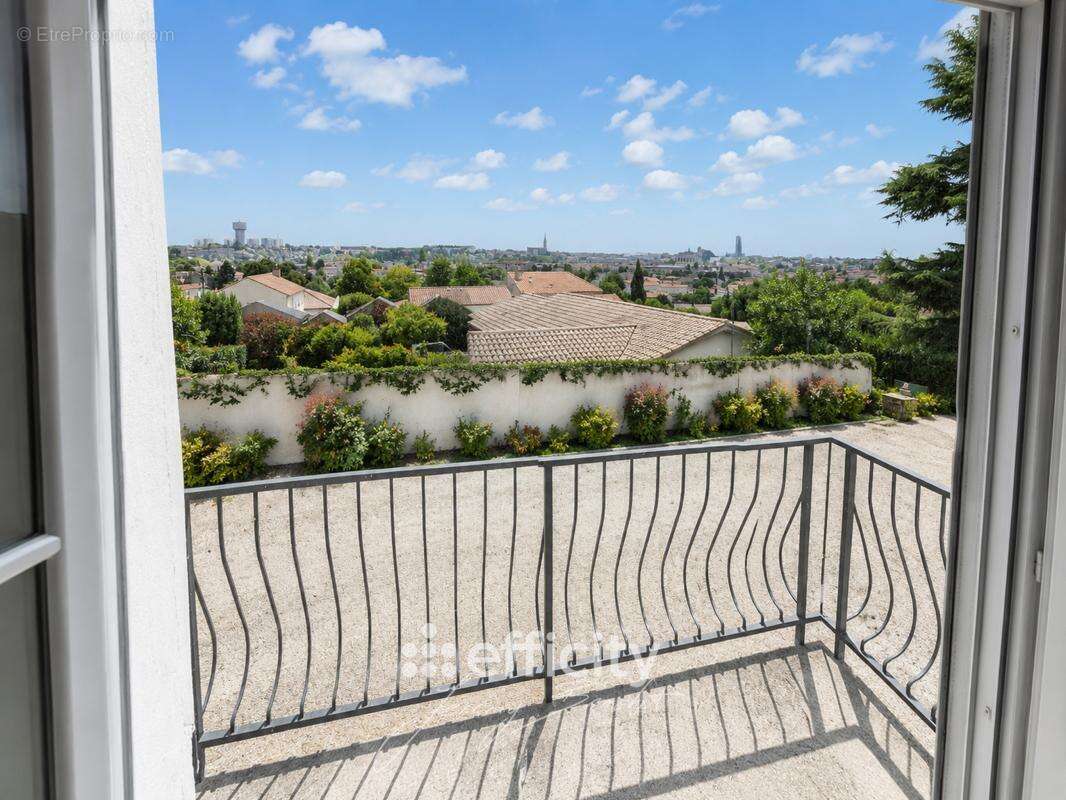 Maison 165 m² à Niort  - photo 5
