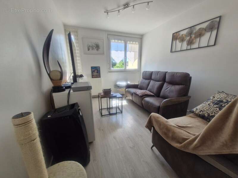 Appartement à UNIEUX