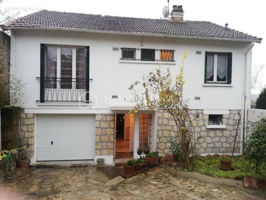 Maison à YERRES