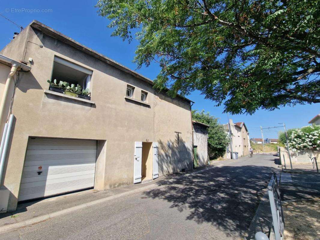 Maison à BOURG-LES-VALENCE