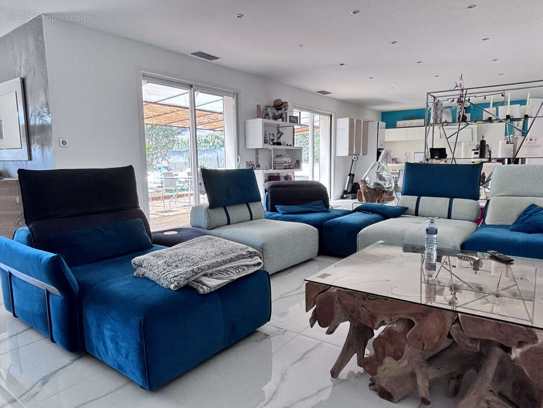 Maison à LA CADIERE-D&#039;AZUR