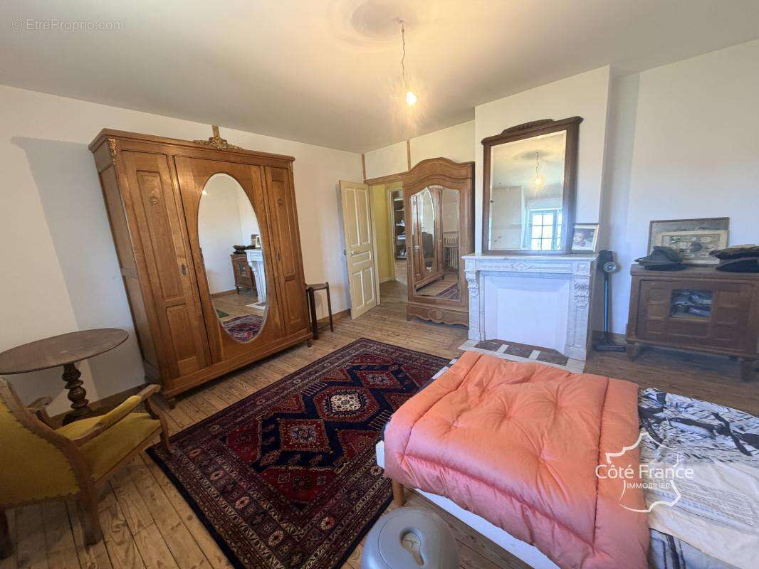 80240 EXCLUSIVITE- Maison de maitre à vendre - photo 9