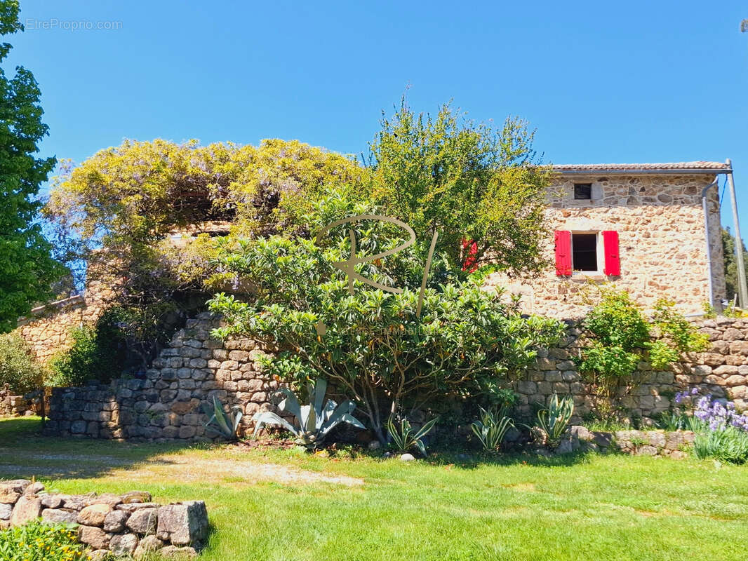 Maison à RUOMS