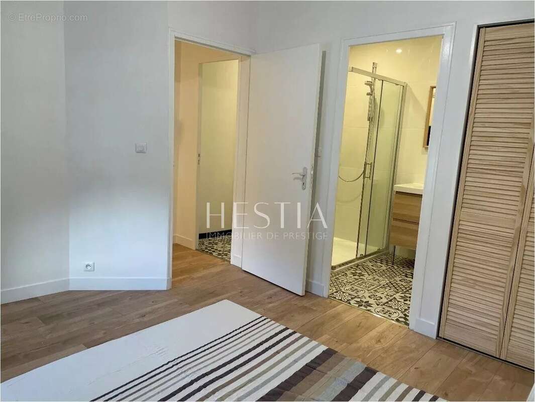 Appartement à ANSE