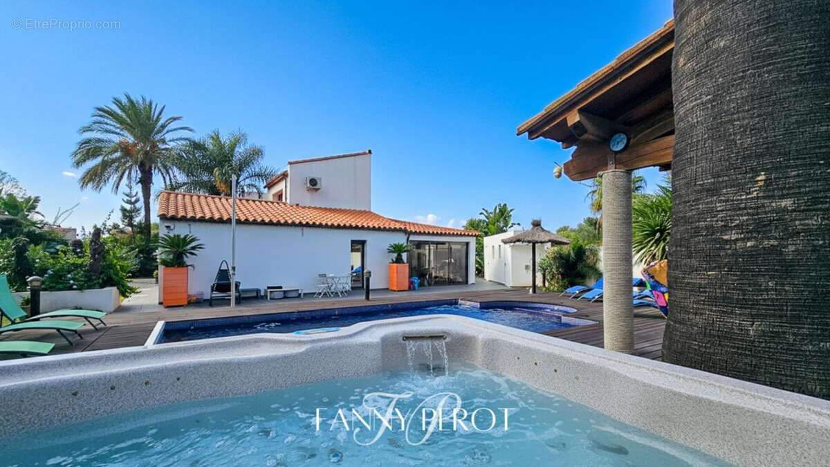 Exceptionnelle villa de 205m² + terrain constructible à Saint-Cyprien - photo 3