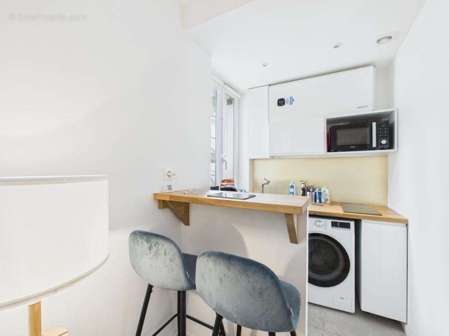 Appartement à PARIS-14E