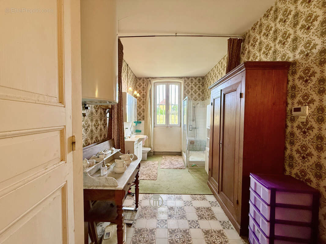 Maison à PARAY-LE-MONIAL