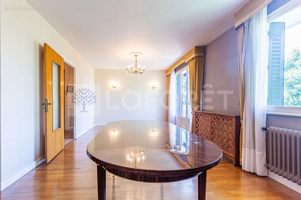 Agence immobiliere laforet - "hedera" - annecy - appartement t4 de 72.66m² - balcon - loggia - traversant - dernier etage - cave - photo 5