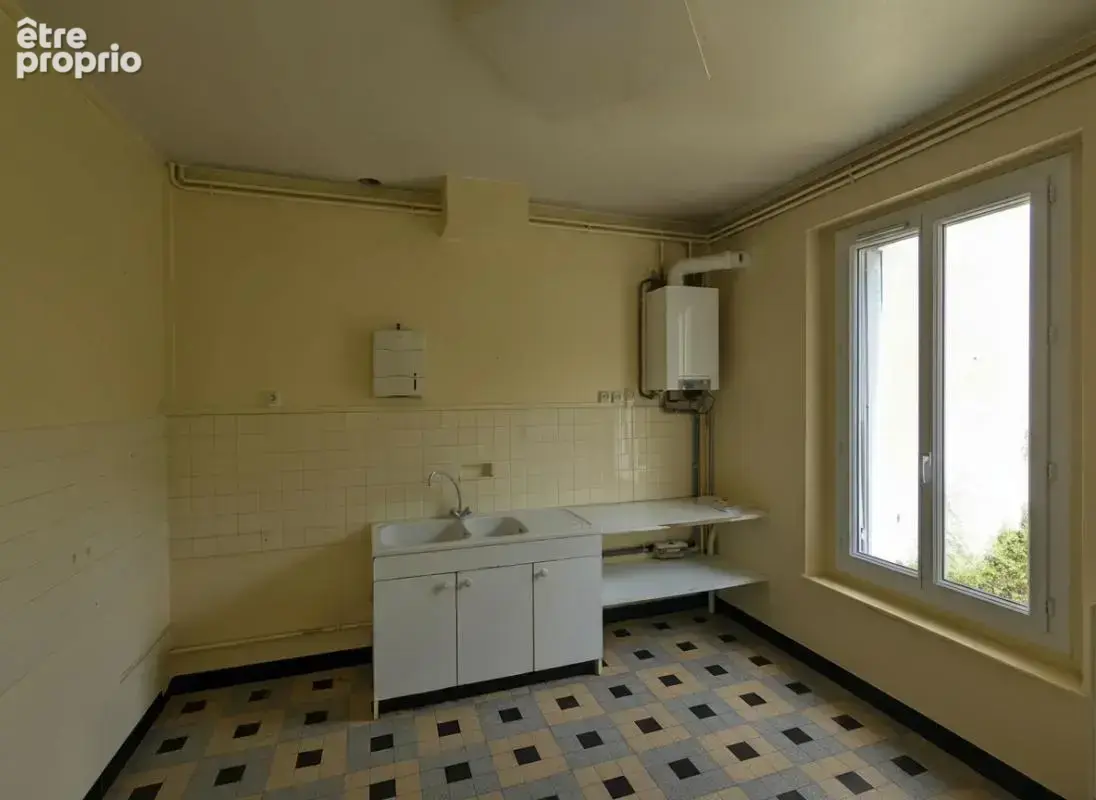 Maison de ville  117 m² 4 chambres  Centre-ville de La Loupe - photo 5