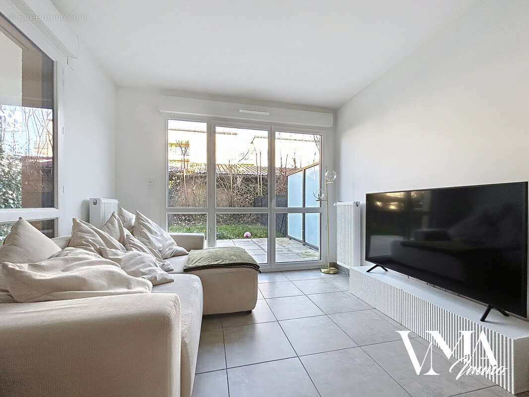 Appartement à JASSANS-RIOTTIER