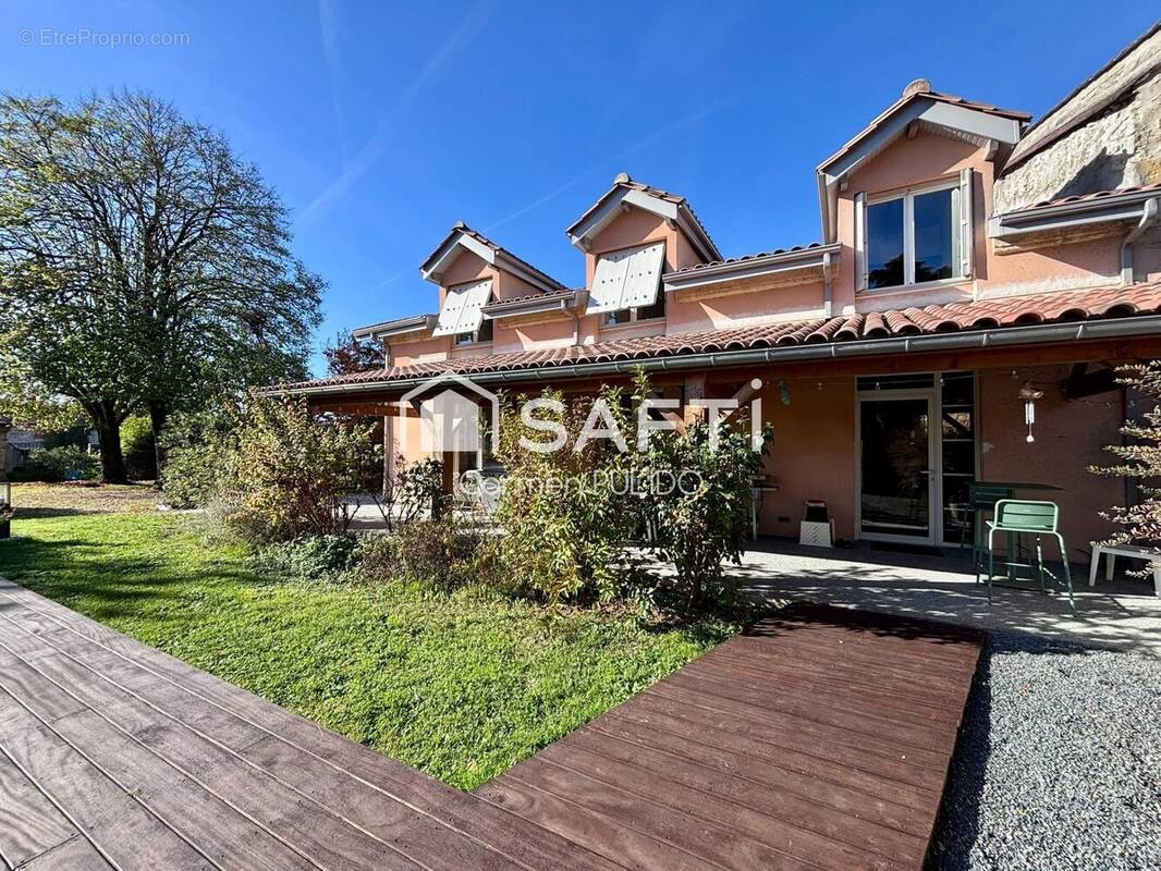 Photo 1 - Maison à SAINT-MAGNE-DE-CASTILLON