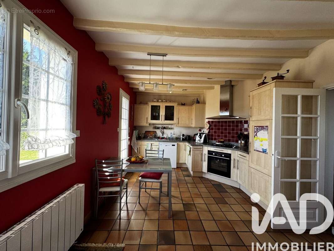 Maison 118 m² à Saint-Germain-De-Lusignan  - photo 4