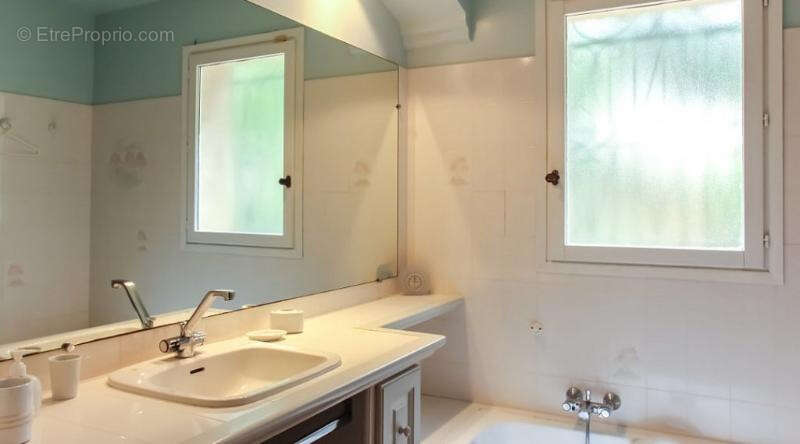 Maison à LES ADRETS-DE-L'ESTEREL