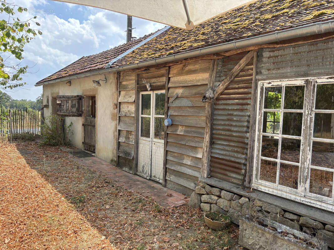 Cérilly - Charmante petite ferme avec une grande grange, située sur un terrain d'environ 1 hectare à proximité - photo 27