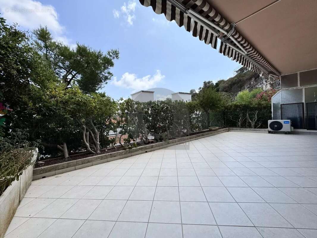 Roquebrune 2 pièces terrasse parking hameau - photo 15