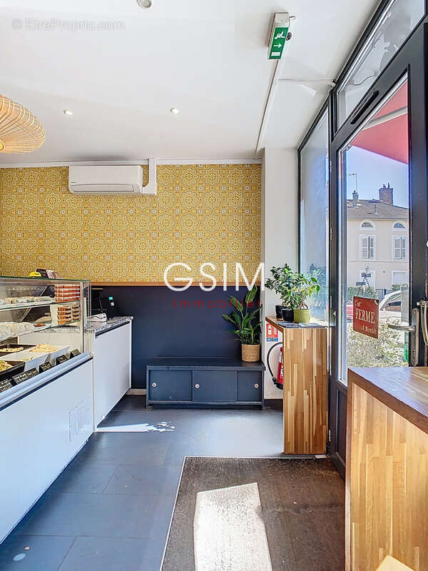 Commerce à VILLE-D&#039;AVRAY