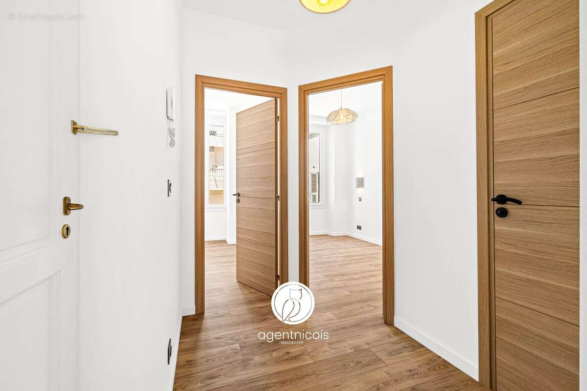 Nice // carré d'or - rue de france : 3 pieces /  balcon sud / rénové / avant dernier etage - photo 7