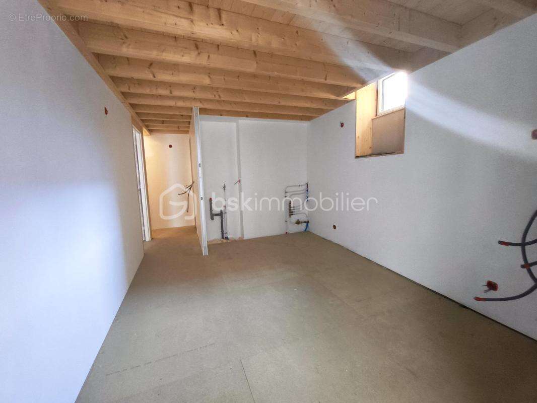 Maison à SAINT-PIERRE-D'ALBIGNY