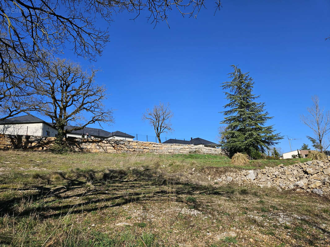 Terrain à SEBAZAC-CONCOURES