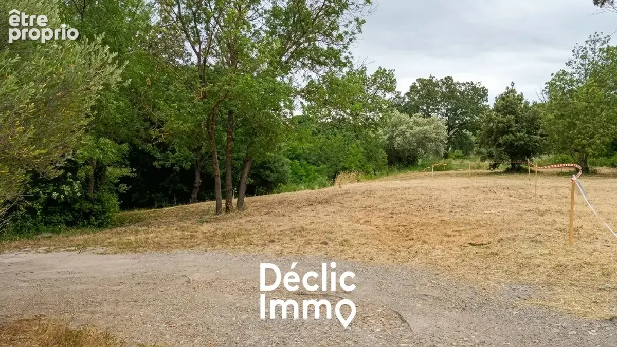 NEFFIÈS  Terrain constructible de 2 170 m² dans un environnement naturel privilégié - photo 2