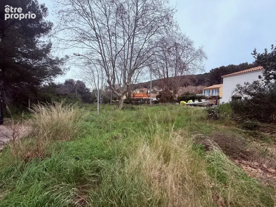 Terrain 504 m² à Six-Fours-Les-Plages  - photo 2