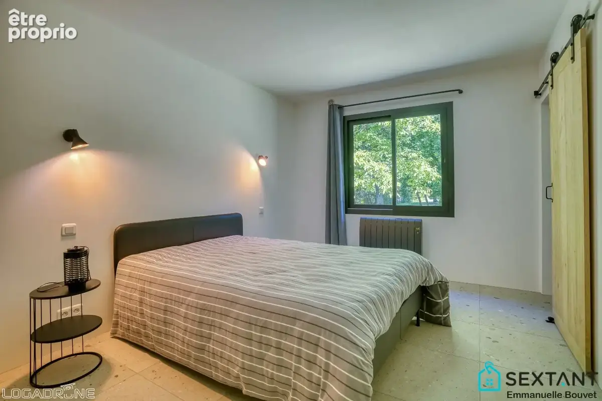 A 15 min de Bergerac, superbe propriété en pierre rénovée sur plus de 3 HA, 4 habitations, grange, superbe espace piscine - photo 17