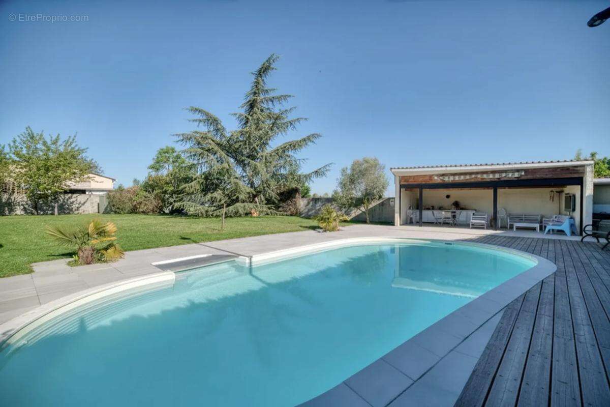 Maison à CORNEBARRIEU