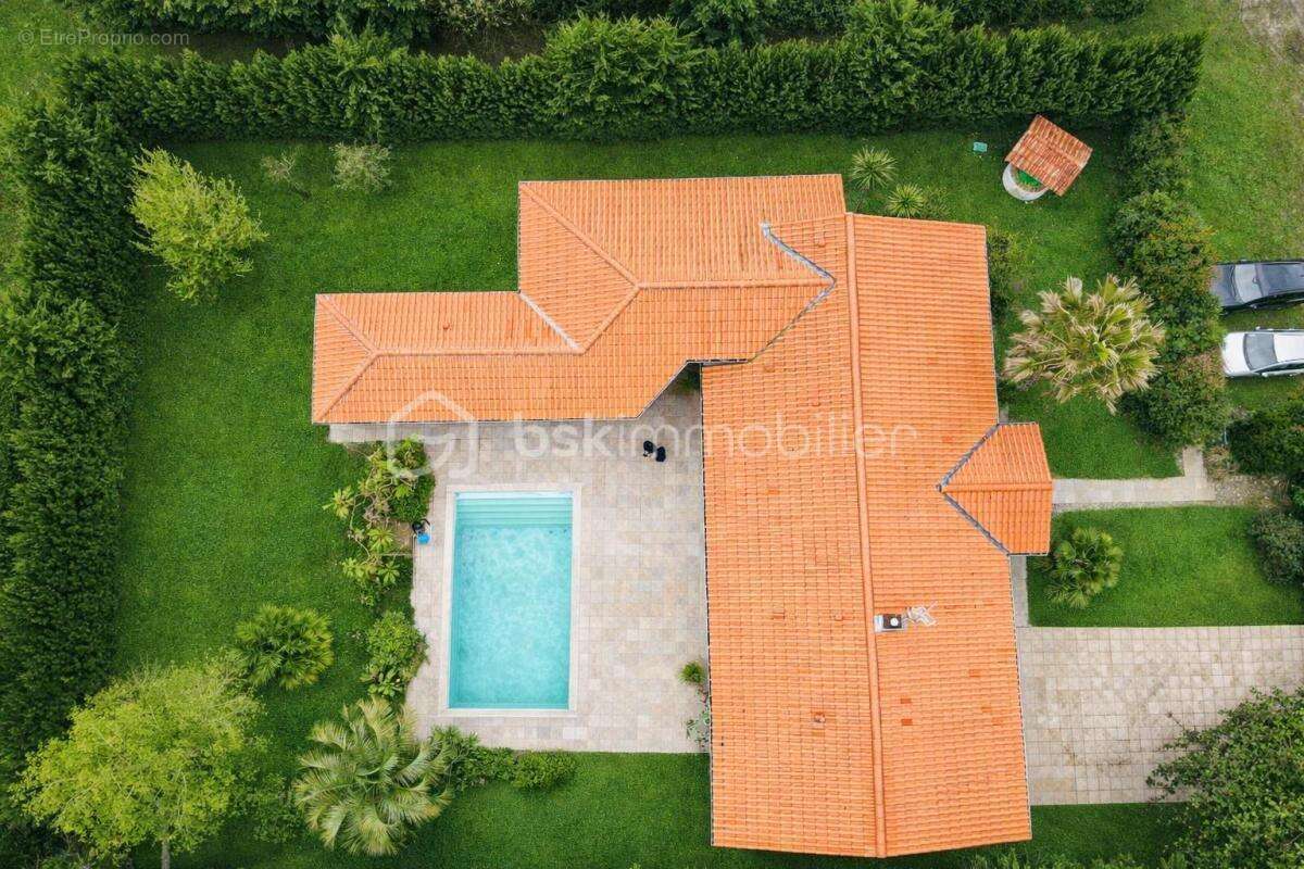 Maison à LE PIAN-MEDOC