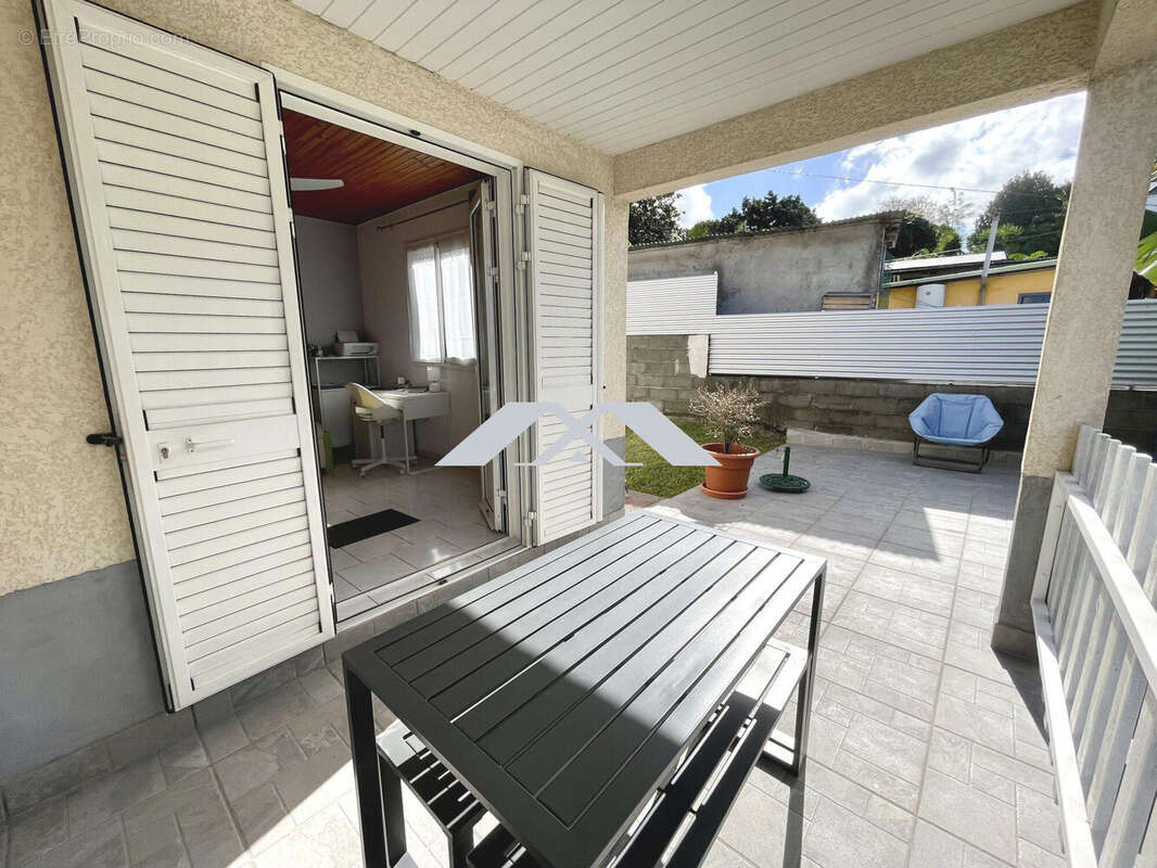 Maison 75 m² à Le Tampon  - photo 3