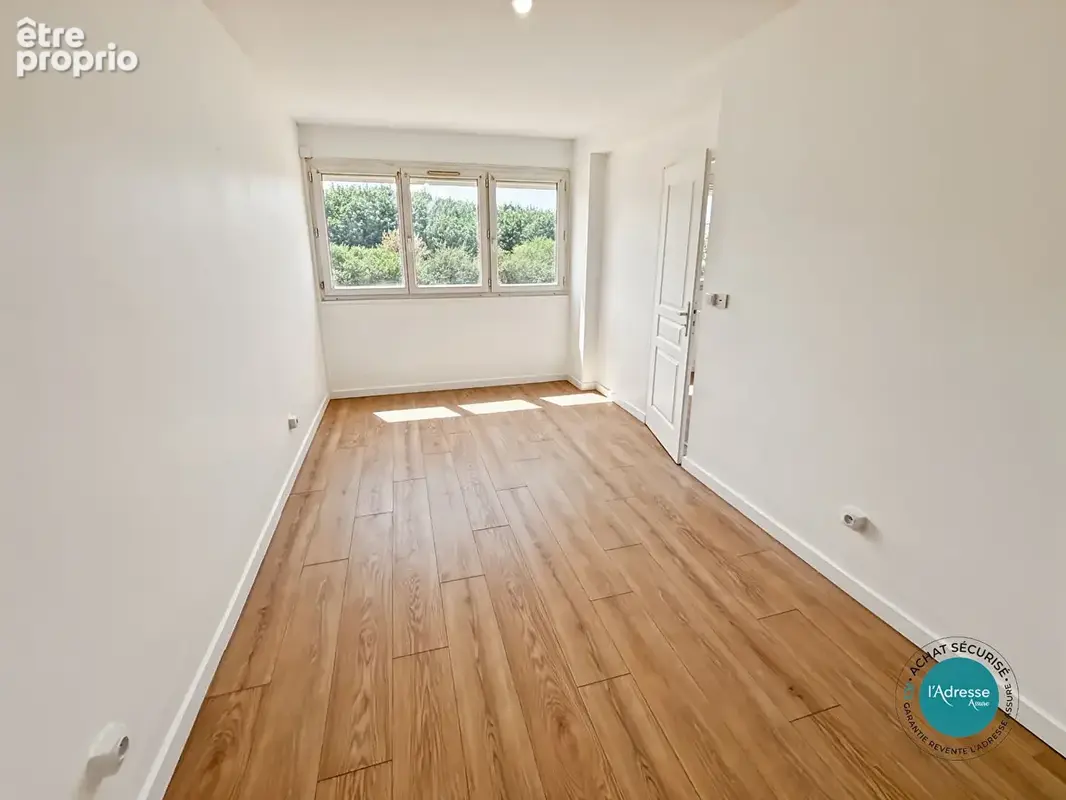 Appartement 4 pièces au pied des commerces et écoles - photo 9