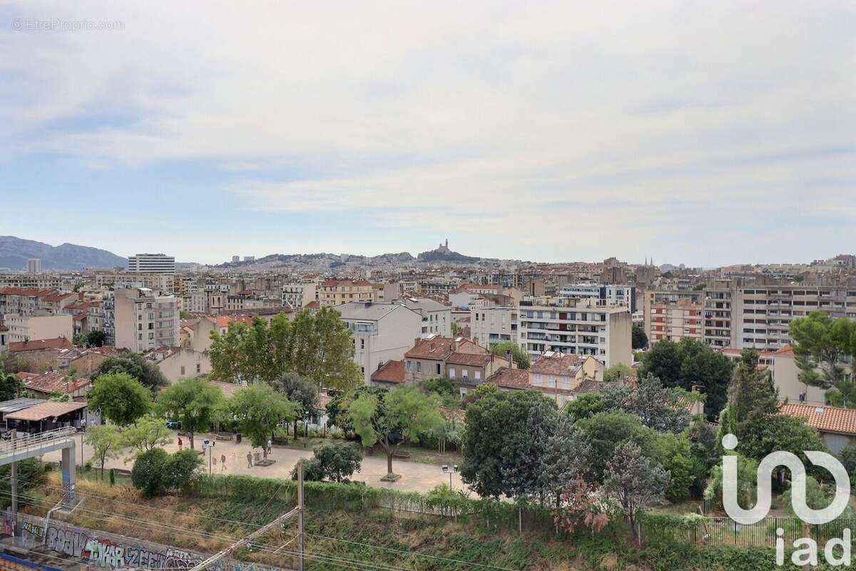 Photo 2 - Appartement à MARSEILLE-4E