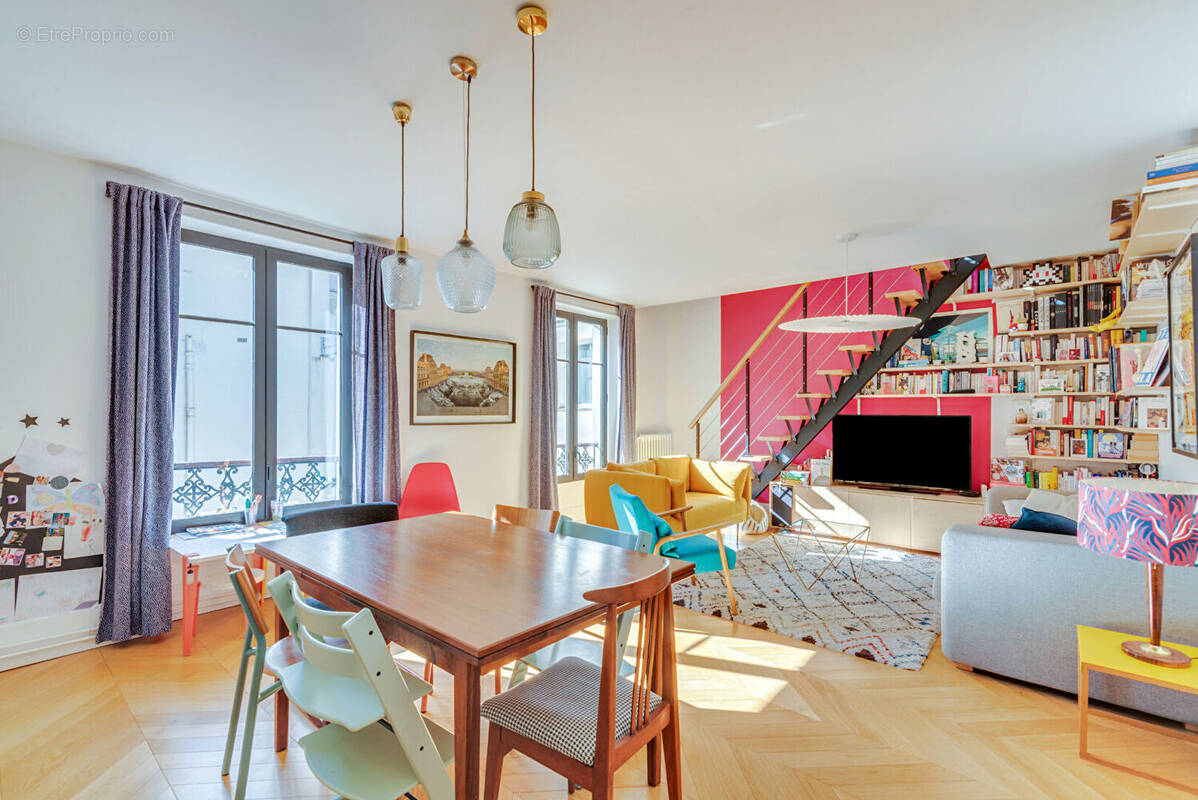 Appartement à PARIS-10E