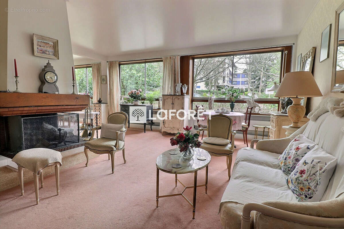 Appartement à LOUVECIENNES