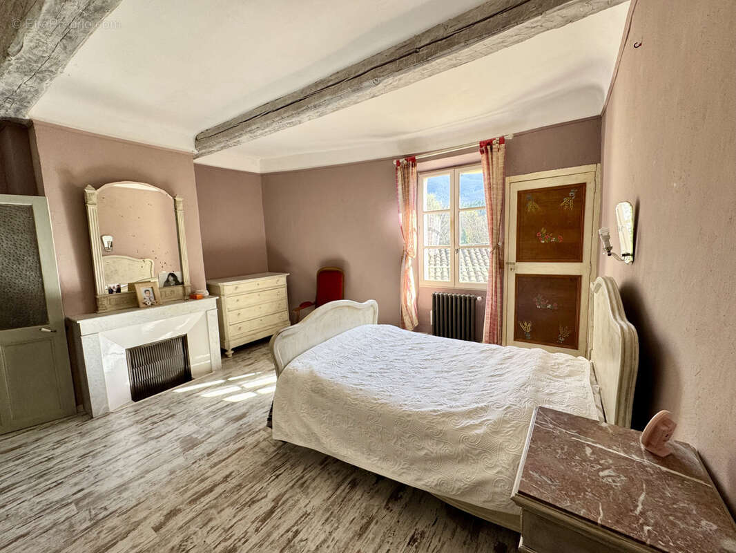 Maison à SAINT-MARTIN-DE-CASTILLON