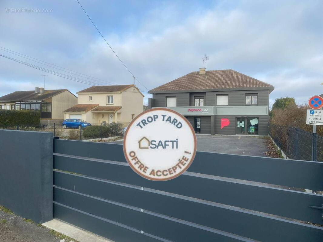 Photo 1 - Commerce à POITIERS