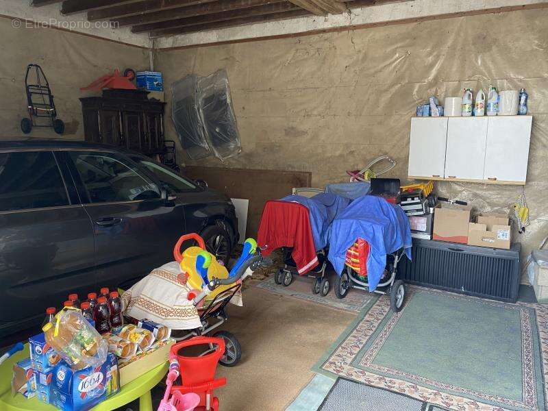 Maison à CRESPIERES