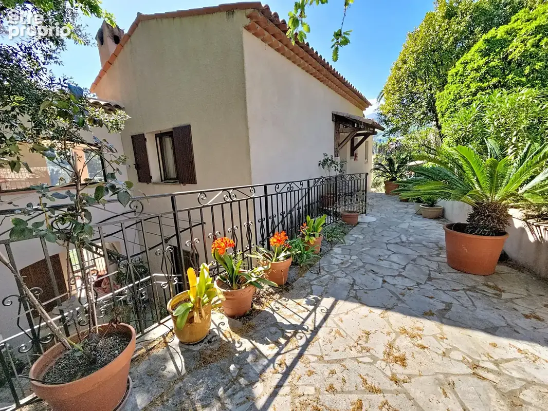 Vence - proche  centre ville - villa 8 pieces - photo 18