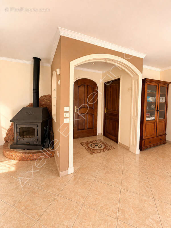 Maison à SAINT-CYR-SUR-MER