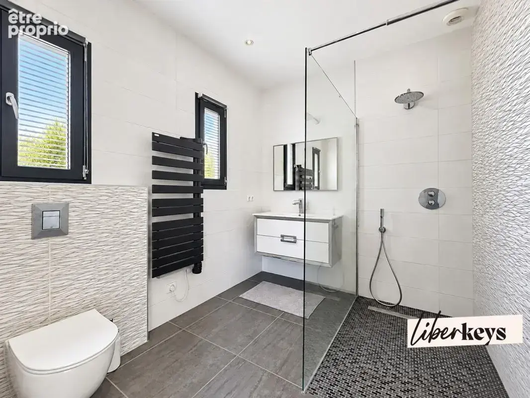 OLIVET Centre (45160) – Maison 250 m², 5 chambres, piscine chauffée et grand garage - photo 11