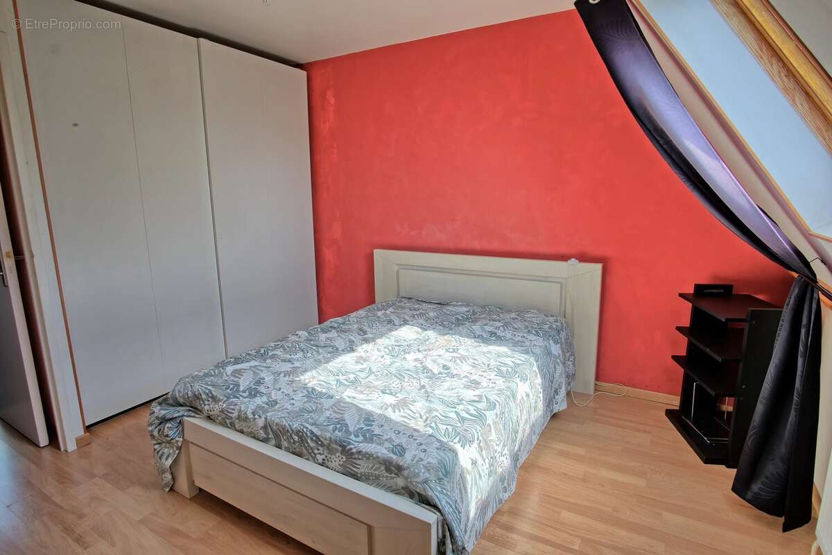 COURSEULLES SUR MER - Duplex 2 chambres jardin & parking - photo 9
