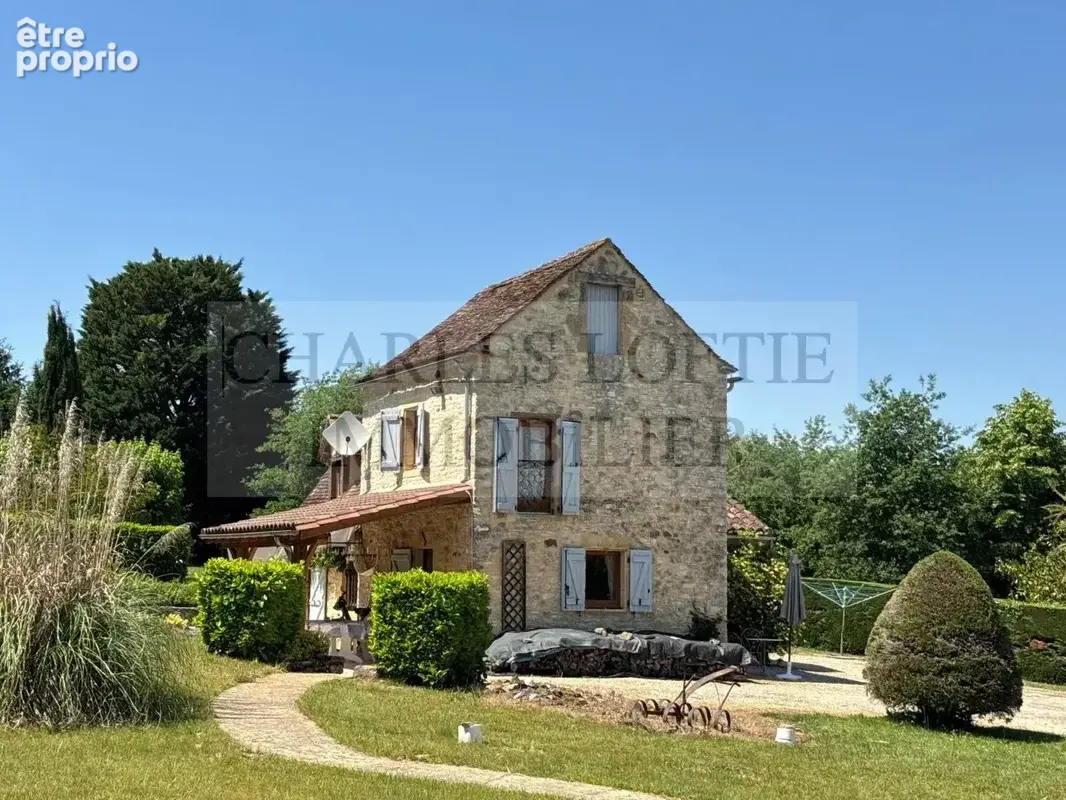 Charmante maison en pierre avec piscine, sur un terrain de 3800 m² , aux portes d’un village vivant de la Bouriane. - photo 32