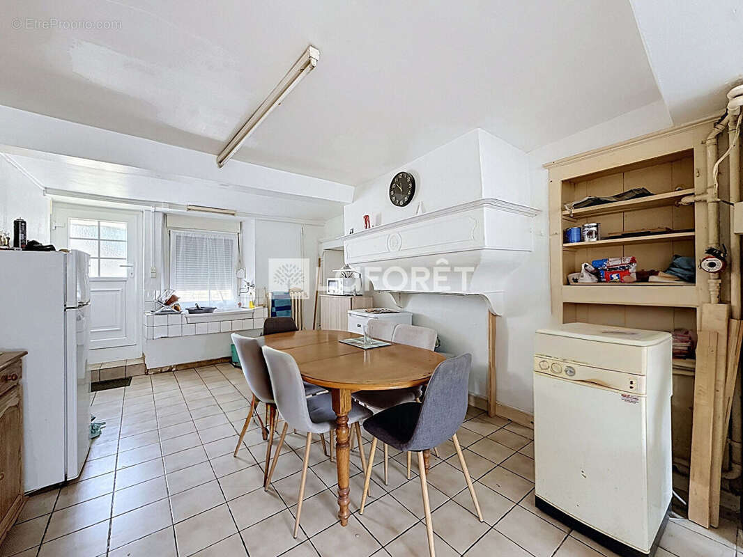 Immeuble Liffol Le Grand 9 pièce(s) 199.16 m2 - photo 9