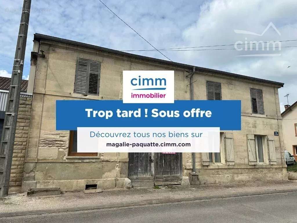 Maison à MOGNEVILLE