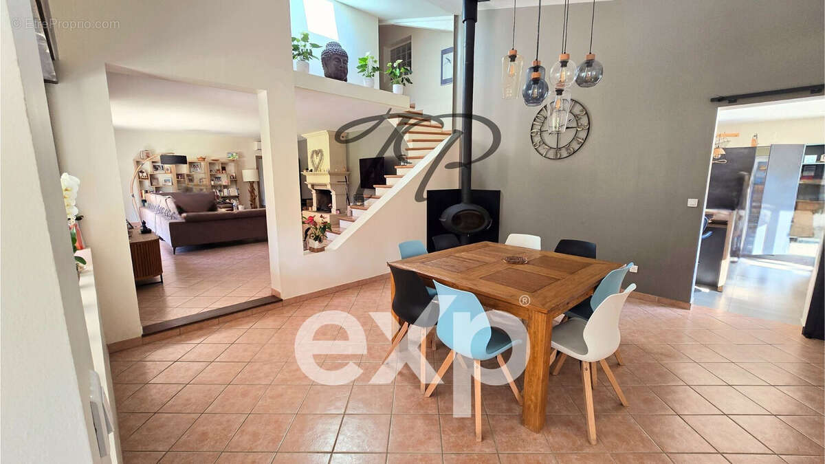 Maison 330 m² à Beziers  - photo 8