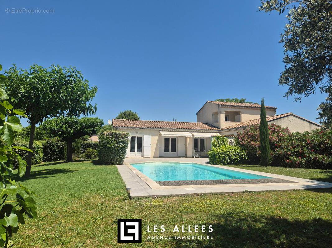 Maison à CHAROLS