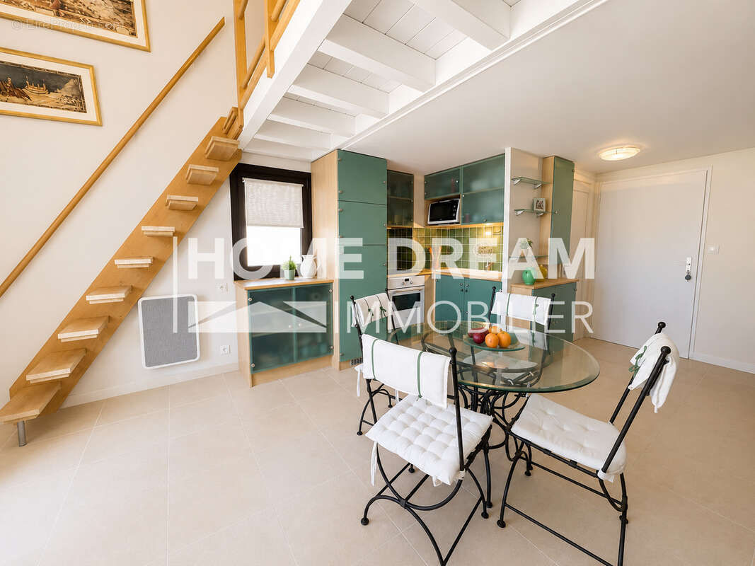 Appartement à SIX-FOURS-LES-PLAGES